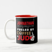 Fueled by Coffee & Judo Funny Cool Zweifarbige Tasse (Links)