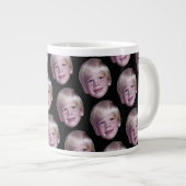 Fügen Sie 1 Floating Head Photo Half Drop Pattern Jumbo-Tasse (Vorderseite Rechts)