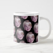 Fügen Sie 1 Floating Head Photo Half Drop Pattern Jumbo-Tasse (Rechts)