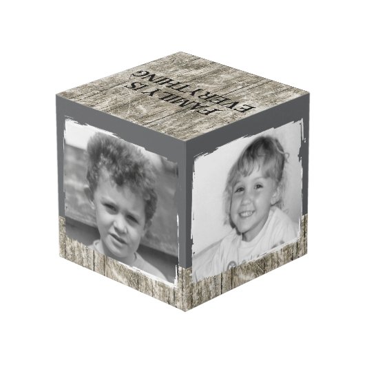 Fügen Sie 4 Bilder rustikal graues Foto Familie hi Würfel (Rückseite Schrägansicht)