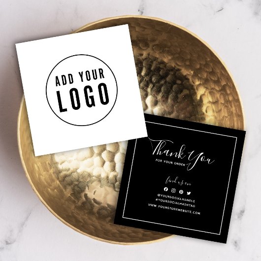 Fügen Sie das Logo soziale Farbe durch Einfügen ei