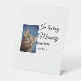 Fügen Sie dem liebenden Gedächtnistraining den Nam Sockelschild