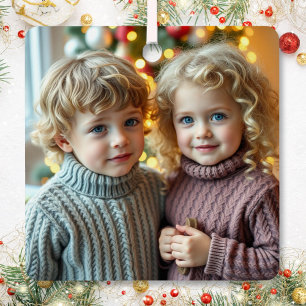 Fügen Sie diesem personalisierten Weihnachten ein Ornament Aus Metall