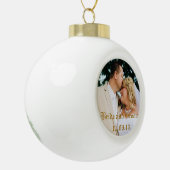 Fügen Sie Hochzeitsfeier oder andere Weihnachtssch Keramik Kugel-Ornament (Links)