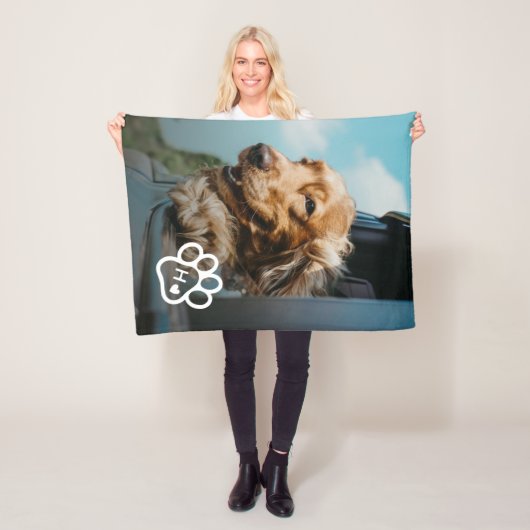 Fügen Sie Ihr eigenes Foto Hund Haustiere Monogram Fleecedecke (Beispiel)