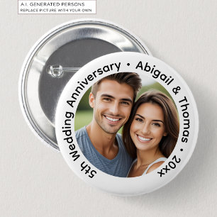 Fügen Sie Ihr eigenes Paar-Foto zum 5. Hochzeitsta Button