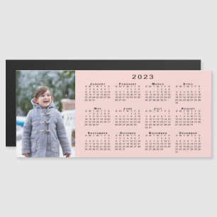 Fügen Sie Ihr Foto 2023 Kalender auf Korallenrosa Magnetkarte