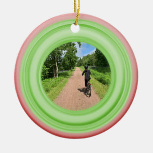 Fügen Sie Ihr Foto Rot und grüner Keramikschmuck h Keramik Ornament