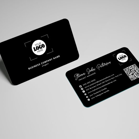Fügen Sie Ihr Logo professioneller QR-Code schwarz Visitenkarte