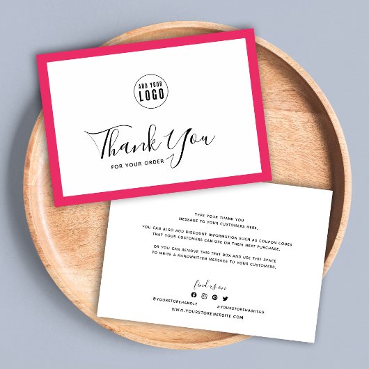 Fügen Sie Ihr Logo und die bearbeitbare Grenzfarbe