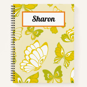 Fügen Sie Ihr Name Yellow Butterfly Pattern Notebo Notizblock