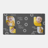 Fügen Sie Ihre eigenen 4 Fotos und Text Personalis Schreibtischunterlage (Vorderseite)