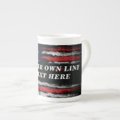 Fügen Sie Ihren eigenen Text unter der amerikanisc Porzellantasse (Vorderseite Rechts)