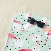 Fügen Sie Ihren Flamingo-Vogel des Monogramm-| mit Strandtuch (Beispiel)