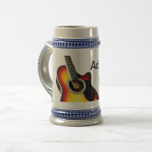 Fügen Sie Ihren Namen Text braun akustische Gitarr Bierglas (Vorderseite Links)