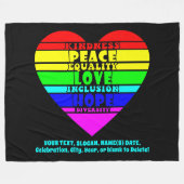 Fügen Sie Ihren Text, Rainbow Heart Peace Equality Fleecedecke (Vorderseite (Horizontal))