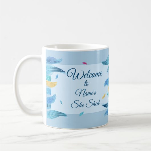 Fügen Sie Name Edit Text Sie Shed Boho Blue Feathe Kaffeetasse (Links)