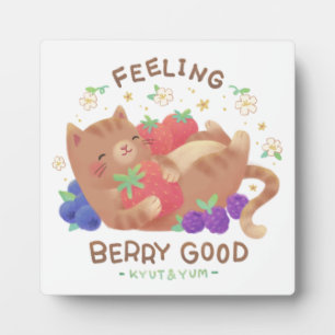 Fühl dich gut mit Beeren: Süße Katze mit Beeren Fotoplatte