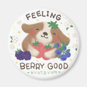 Fühlt sich toll mit Beeren an: Süßer Hund mit Beer Magnet