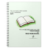 Führen Sie ein Kind im Freien oder in eine virtuel Notizblock (Vorderseite)