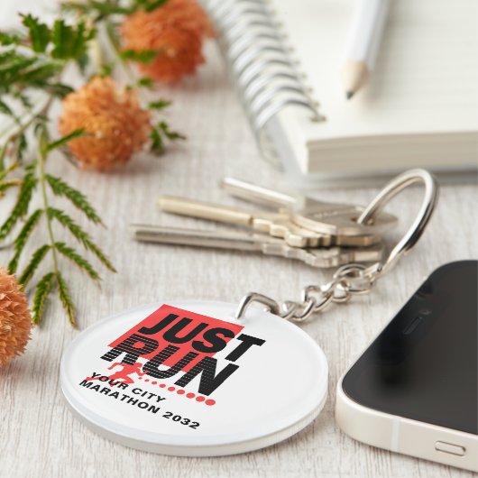 Führen Sie einfach das Red Marathon Runner Track R Schlüsselanhänger (Vorderseite rechts)