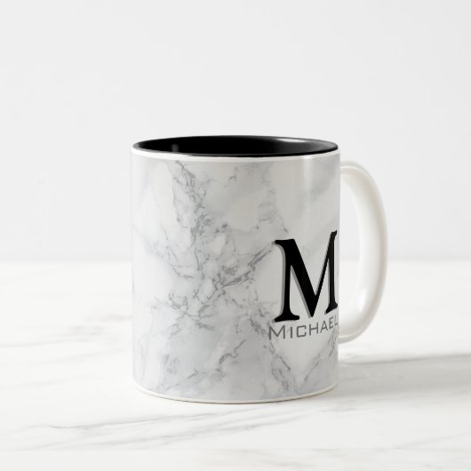 Führungskraft-Monogramm-weißer grauer Marmor Zweifarbige Tasse (VorderseiteRechts)