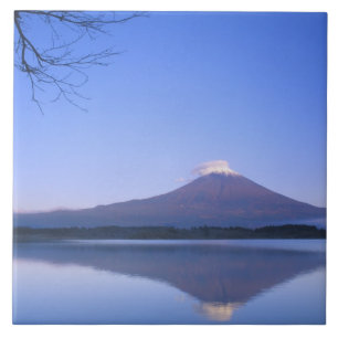 Fuji aus dem Motosu-See, Yamanashi, Japan Fliese