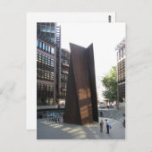 Fulcrum (1987) von Richard Serra , ist ein Spezial Postkarte (Vorne/Hinten)