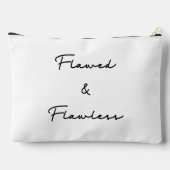 Füllhalter mit fehlerhafter und lückenloser Beipac Zubehörtasche (Rückseite)