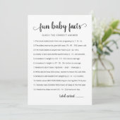 Fun Baby Facts Game with Answers Baby Shower Card Einladung (Stehend Vorderseite)