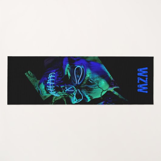 Fun Beängstigend Neon Blue Aquamarin Skull Monogra Yogamatte (Vorderseite (Horizontal))