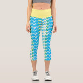 Fun Blue and Sea Foam Green Abstrakt Heart Pattern Capri Leggings (Vorderseite)