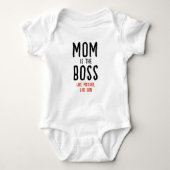 Fun Boss Mama Vater Sprichwort Moderner Schwarz-Ro Baby Strampler (Vorderseite)