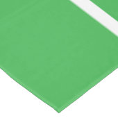 Fun Bright Green Nordic White Snowflake Streifen Tischdecke (Schrägansicht)