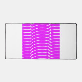 Fun Bright Pink geteerte Art Deco Waves Weiße Stre Schreibtischunterlage