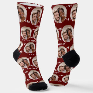 Fun Burgundy Newlyweds Foto Pattern Socken