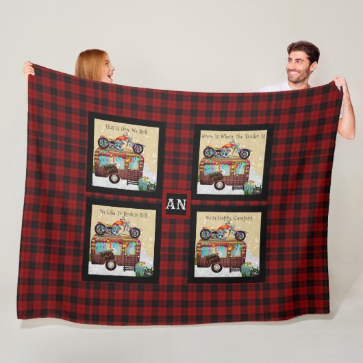 Fun Camping Camper Trailer Trash QUOTES Monogramm Fleecedecke (Beispiel)