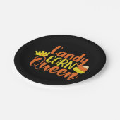 Fun Candy Corn Queen Halloween, Party Pappteller (Schrägansicht)