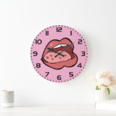 Fun Cartoon Open Mouth and Lips Große Wanduhr (Zuhause)