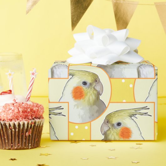 Fun Cockatiel Birthday Pattern Orange Yellow Bird Geschenkpapier (Geburtstagsparty)