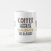 Fun Coffee Bean Typografie Erwachsene Kaffeetasse (Mittel)