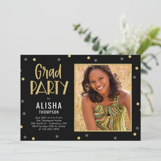 Fun Confetti EDITABLE FARBE Abschluss Einladung (Stehend Vorderseite)