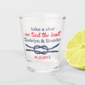Fun Custom Wir tippten die Knoten Hochzeiten Schnapsglas (Vorderseite)