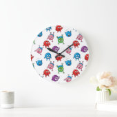 Fun_&_Expressive_Circle_Characters_Nahless_Patter Große Wanduhr (Zuhause)