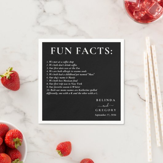Fun Facts Wedding Cocktail Text Black White Serviette (Beispiel)