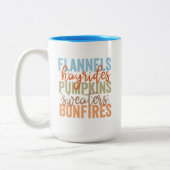 Fun Fall Vibes Zweifarbige Tasse (Links)