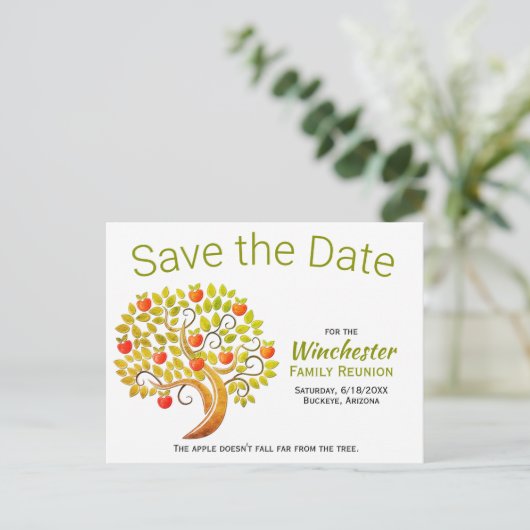 Fun Family Wiedersehen Save the Date Apple Tree Ankündigungspostkarte (Stehend Vorderseite)