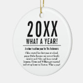 Fun Family Year in Review Moderne frohe Weihnachte Keramik Ornament (Links)