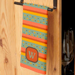 Fun farbenfrohe Monogramm zuerst Streifen Geschirrtuch<br><div class="desc">Niedliches Personalisiertes Stripe Muster Modernes Teetuch. Diese farbenfrohen Küchenhandtücher sind perfekt, um Ihre Küche farbenfroh zu gestalten. Pair es mit einer Flasche Wein und es ist ein großartiges personalisiertes Geschenk für Freunde, Familie, Mitarbeiter, Nachbarn, etc. Der benutzerdefinierte Monogrammbereich kann auf Wunsch in einen Namen oder eine lustige Phrase geändert werden....</div>