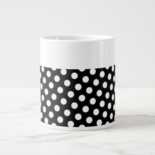 Fun Festive Moderne Schwarz-weiße Polka Dots Jumbo-Tasse (Vorderseite)
